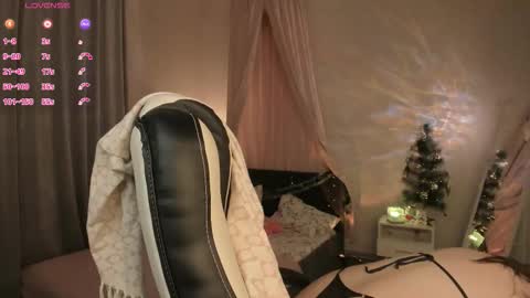 Snapshot of fieryfeline chatting on 12-04-25, 03:05 Filla online show from 12-04-25, 03:05