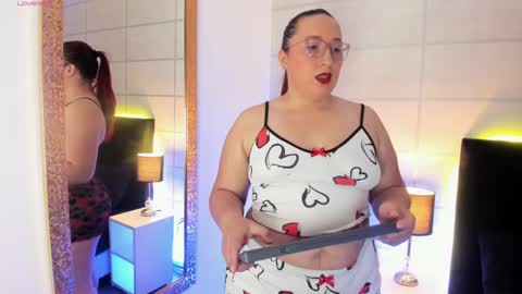 Snapshot of fieryluciana chatting on 09-30-25, 03:44 Luciana online show from 09-30-25, 03:44