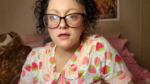 Snapshot of fieryminx67 chatting on 09-19-25, 05:24 fieryminx67 online show from 09-19-25, 05:24