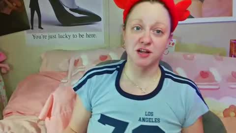 Snapshot of fieryminx67 chatting on 10-25-25, 10:01 fieryminx67 online show from 10-25-25, 10:01