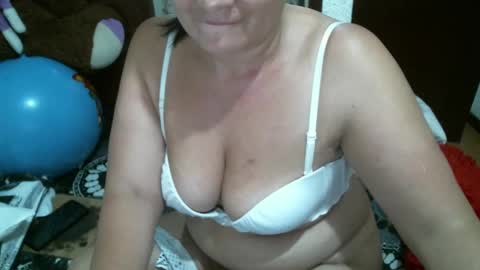 Snapshot of fierywoman158 chatting on 02-04-25, 10:45 FIERYWOMAN online show from 02-04-25, 10:45