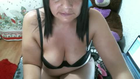 Snapshot of fierywoman158 chatting on 02-18-25, 10:47 FIERYWOMAN online show from 02-18-25, 10:47