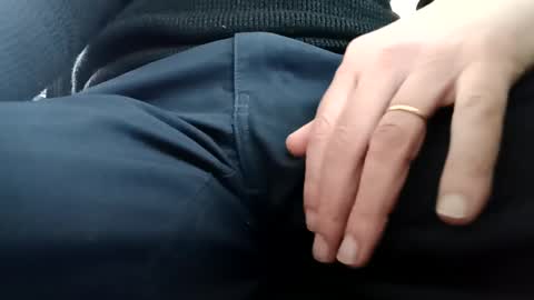 fifi010203 online show from 02-01-25, 01:30