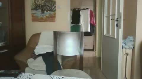 Snapshot of figaro444 chatting on 10-12-25, 10:36 figaro444 online show from 10-12-25, 10:36