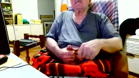 Snapshot of filhober chatting on 06-04-26, 01:33 filhober online show from 06-04-26, 01:33