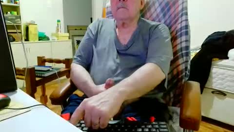Snapshot of filhober chatting on 06-05-26, 01:12 filhober online show from 06-05-26, 01:12