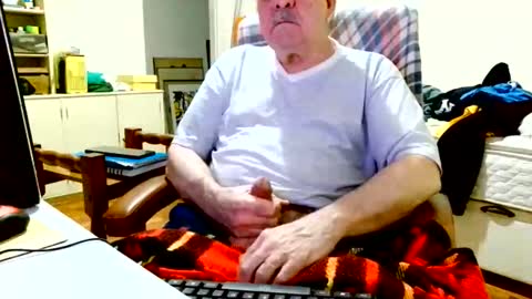 Snapshot of filhober chatting on 06-09-26, 12:55 filhober online show from 06-09-26, 12:55