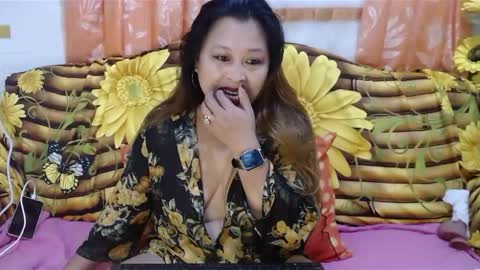 Yhen online show from 01-05-25, 07:17