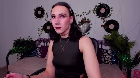 Honey Ill be waiting for you Tue Wed Thu Fri Sat Sun 10am-5pm online show from 12-31-24, 09:53