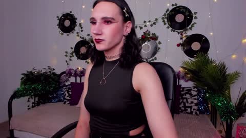 Honey Ill be waiting for you Tue Wed Thu Fri Sat Sun 10am-5pm online show from 12-31-24, 12:57