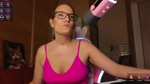 Snapshot of findom_lady_shine chatting on 05-28-26, 09:56 Lady online show from 05-28-26, 09:56