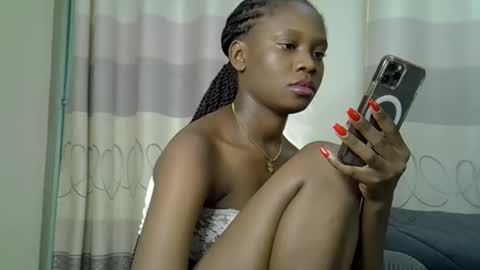 Snapshot of fine_queen12 chatting on 03-05-25, 01:06 fine_queen12 online show from 03-05-25, 01:06