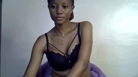 Snapshot of fine_slim chatting on 10-05-25, 12:03 slimmie online show from 10-05-25, 12:03