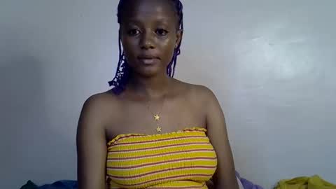 Snapshot of fine_slim chatting on 10-29-25, 10:22 slimmie online show from 10-29-25, 10:22