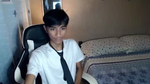 fineboii_rey18 online show from 09-24-25, 02:20