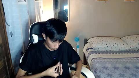 fineboii_rey18 online show from 11-17-25, 07:14