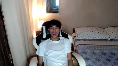 fineboii_rey18 online show from 02-02-26, 08:35