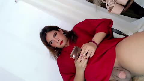 Snapshot of finest_jasminex chatting on 09-11-25, 09:15 Jasmine online show from 09-11-25, 09:15