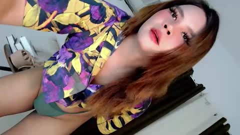 Snapshot of finest_jasminex chatting on 09-24-25, 06:50 Jasmine online show from 09-24-25, 06:50