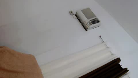 Snapshot of finest_jasminex chatting on 10-17-25, 09:28 Jasmine online show from 10-17-25, 09:28