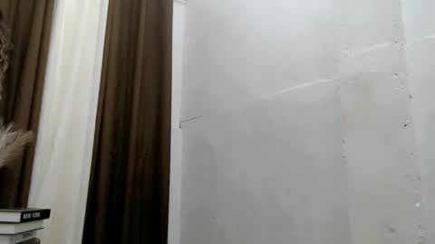 Snapshot of finest_jasminex chatting on 10-20-25, 12:22 Jasmine online show from 10-20-25, 12:22