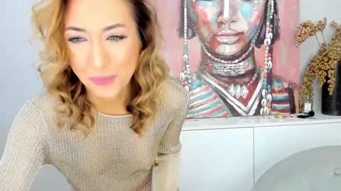 Snapshot of finestchantilly chatting on 01-01-25, 04:07 FinestChantilly online show from 01-01-25, 04:07