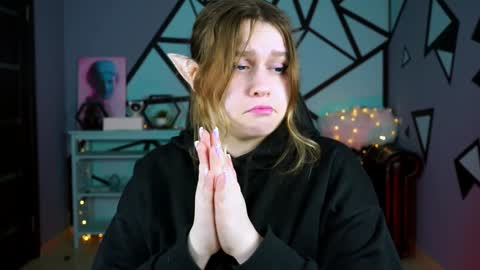 fiora online show from 12-28-24, 08:16