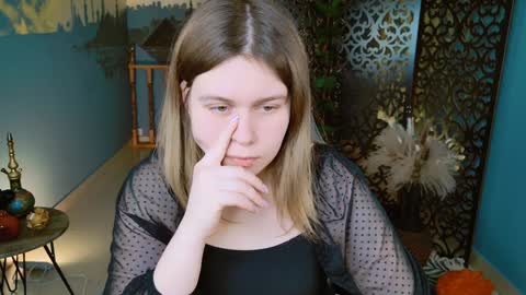 fiora online show from 01-02-25, 05:03