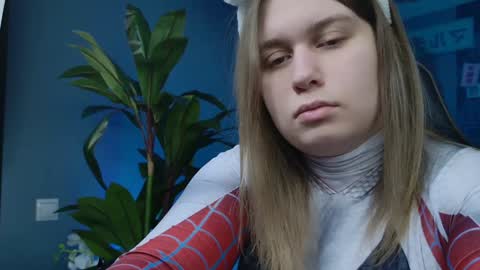 fiora online show from 01-07-25, 08:03