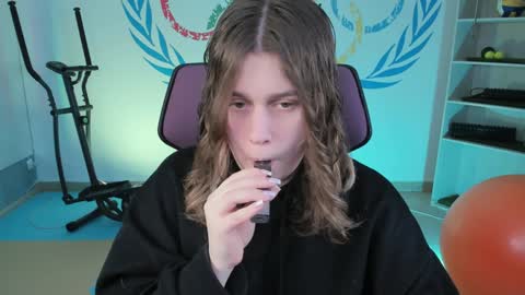 fiora online show from 01-24-25, 09:06