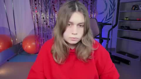 fiora online show from 02-21-25, 09:45