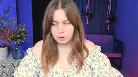 fiora online show from 09-20-25, 09:54