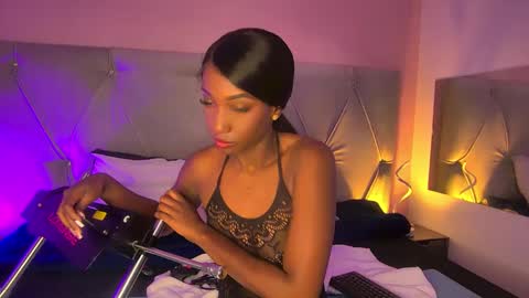 Fiorela Lenin  online show from 09-27-25, 01:49