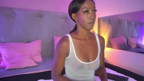 Fiorela Lenin  online show from 01-17-26, 03:39