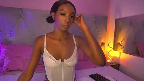 Fiorela Lenin  online show from 03-16-26, 06:34