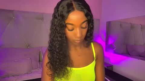 Fiorela Lenin  online show from 04-06-26, 06:42