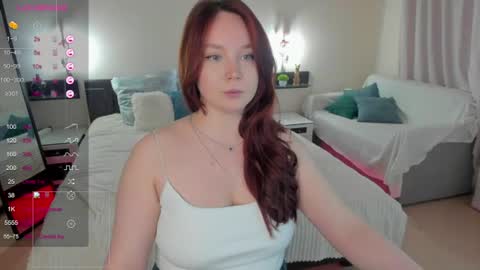 Snapshot of fire_emily chatting on 06-11-26, 01:05 fire_emily online show from 06-11-26, 01:05