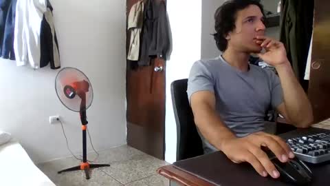 Snapshot of firefeelings chatting on 12-29-24, 03:24 Ricardo online show from 12-29-24, 03:24