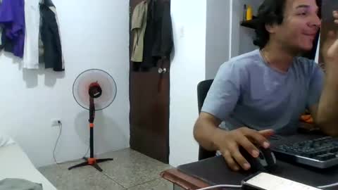 Snapshot of firefeelings chatting on 12-29-24, 10:03 Ricardo online show from 12-29-24, 10:03