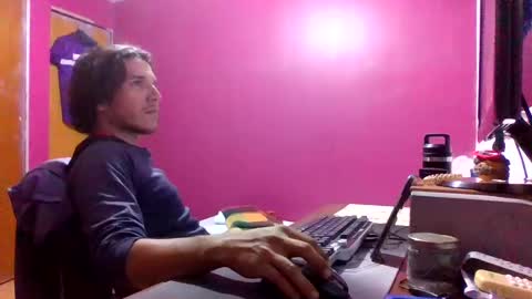 Snapshot of firefeelings chatting on 02-10-25, 04:41 Ricardo online show from 02-10-25, 04:41