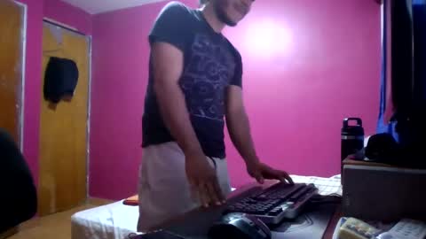 Snapshot of firefeelings chatting on 03-09-25, 10:30 Ricardo online show from 03-09-25, 10:30