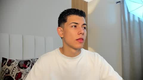 Nicolas online show from 12-04-25, 12:47