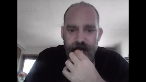 Snapshot of fireprince1977 chatting on 11-17-25, 08:25 Brad online show from 11-17-25, 08:25