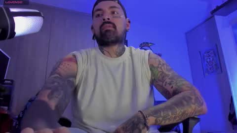 Snapshot of fisherrman666 chatting on 10-14-25, 04:57 fisherrman666 online show from 10-14-25, 04:57