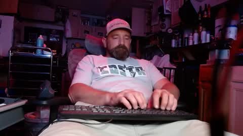 Snapshot of fishyfishy6460 chatting on 10-01-25, 04:18 fishyfishy6460 online show from 10-01-25, 04:18