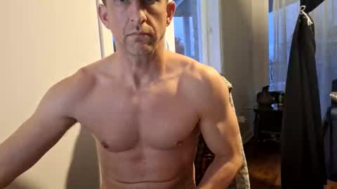 Snapshot of fit_dave_canada chatting on 11-06-25, 09:48 fit_dave_canada online show from 11-06-25, 09:48