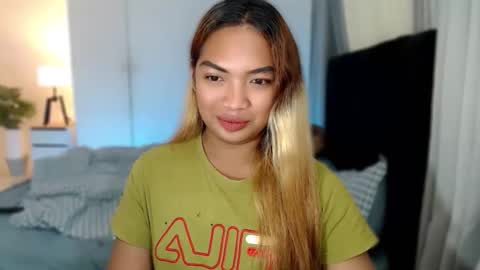 Snapshot of fitfemme_anna chatting on 03-15-26, 05:46 fitfemme_anna online show from 03-15-26, 05:46