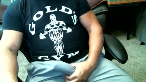 fitguy40 online show from 12-09-24, 08:12