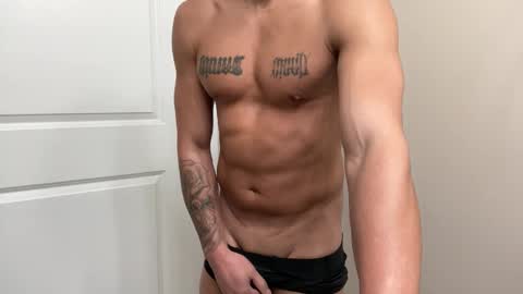 Snapshot of fithornyandtatted chatting on 10-28-25, 08:11 fithornyandtatted online show from 10-28-25, 08:11