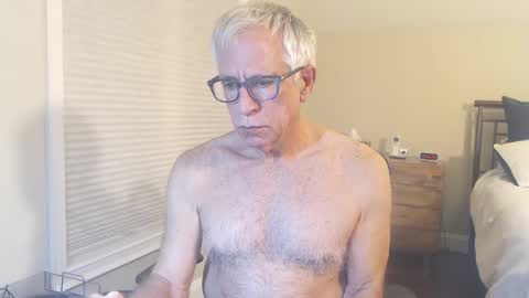 Snapshot of fitman999 chatting on 01-15-25, 03:00 Jon online show from 01-15-25, 03:00